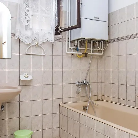 Amazing In W/ 3 Bedrooms