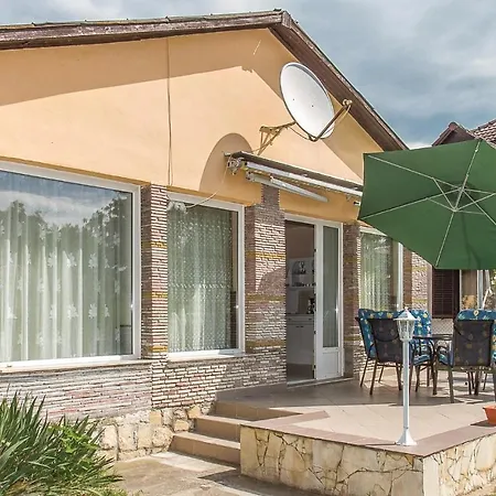 Nyaraló Amazing In W/ 3 Bedrooms